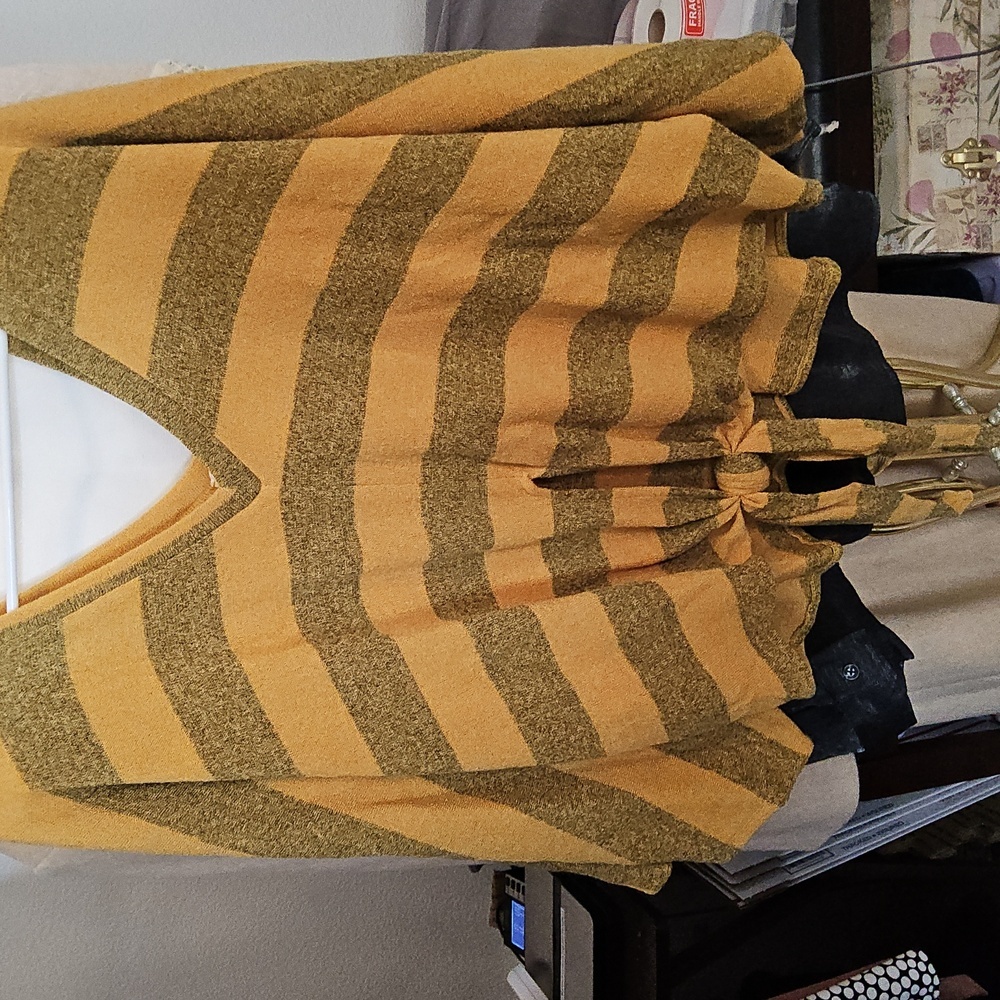Gold & Gray Striped V-Neck Front Tie Sweater Top